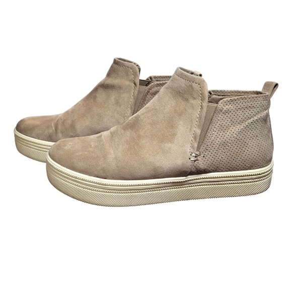 Universal Thread Co Liz Wedge Sneakers Tan Faux Suede High Tops Size 9 - Picture 1 of 6